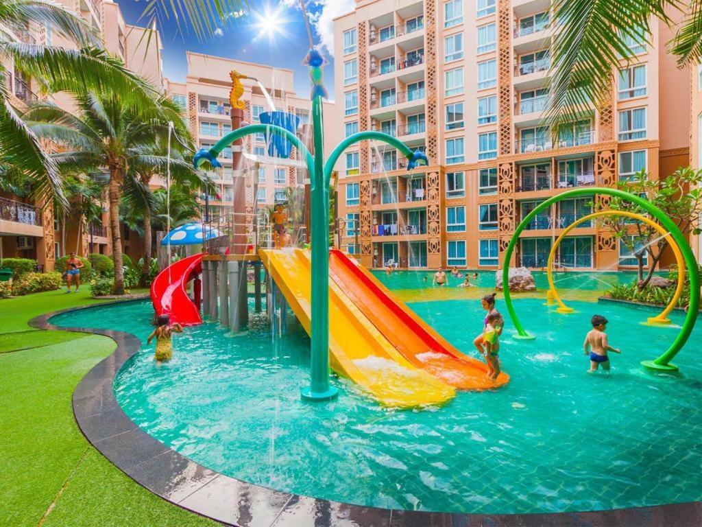 Apartamento Atlantis Waterpark Jomtien Exterior foto